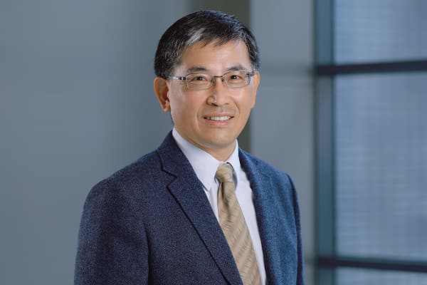 Louis Lin-Senior Vice President